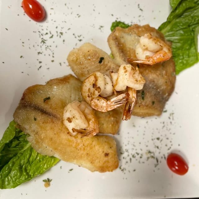 Tilapia Con Camarones Al Grill.